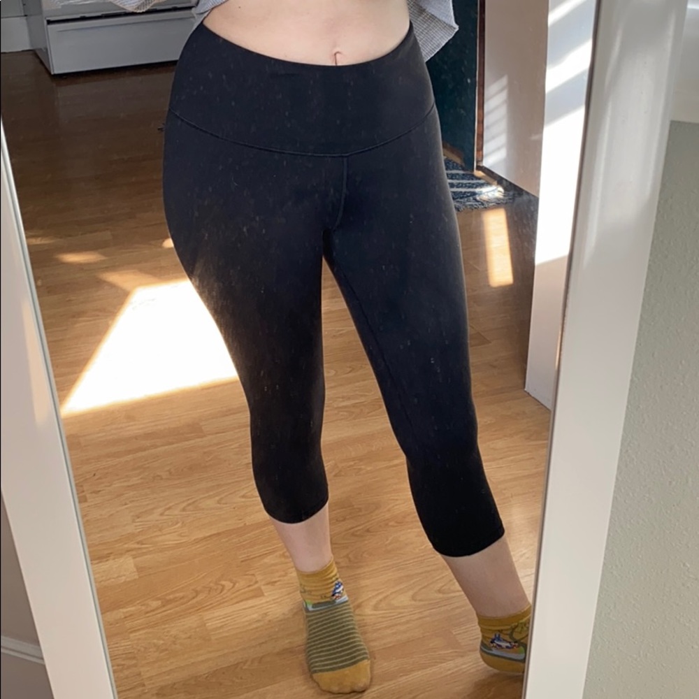 Victoria’s Secret Capri Yoga Pants